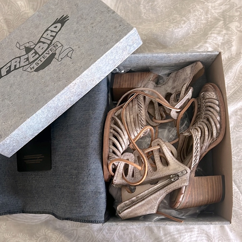 Freebird Belize Sandal Size 7